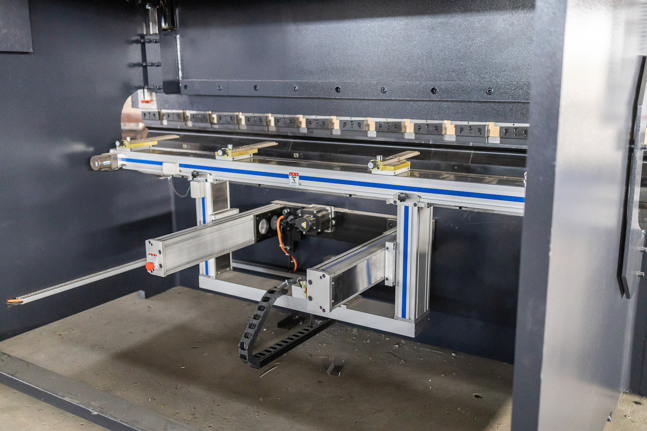 100t Hydraulic Cnc Brake Press Crowning Cnc Press Brake Delem 100t 유압 CNC 브레이크 프레스 크라우닝 Cnc 프레스 브레이크 델렘