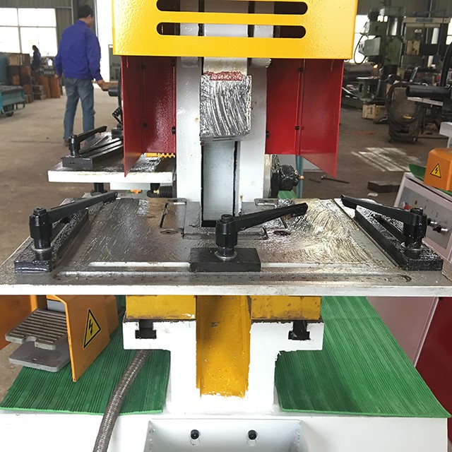 110 Ton Metal Sheet Press Corner Cutting Hydraulic Ironworker Machine 110 톤 금속 시트 프레스 코너 절단 유압 Ironworker 기계