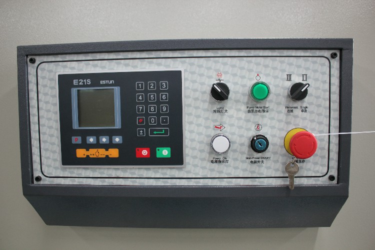 12mm 3200mm Hydraulic Guillotine Shearing Machine Cnc Steel Sheet Cutting Machine 12mm 3200mm 유압 단두대 깎는 기계 Cnc 강철판 절단기