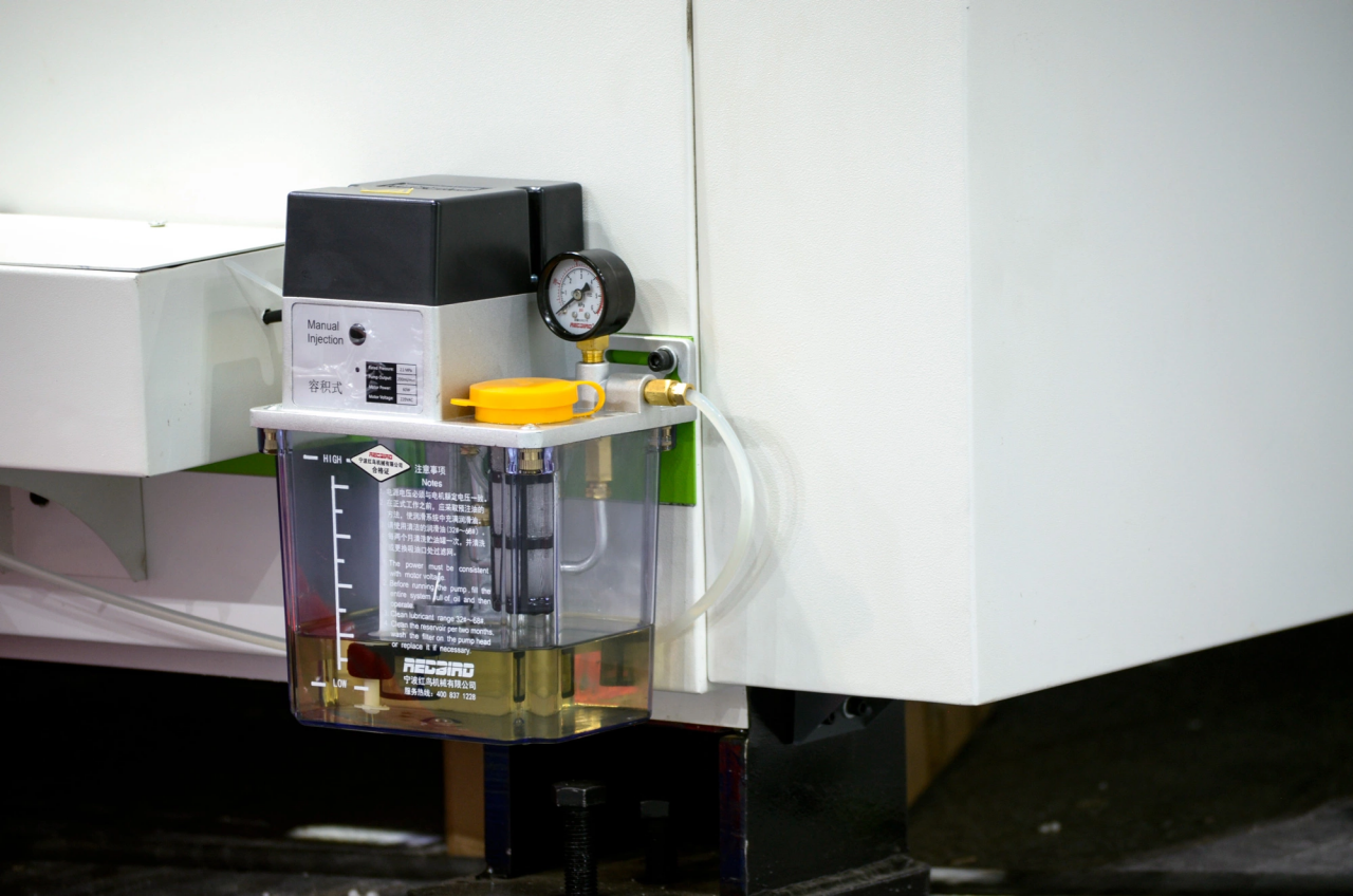 1500*3000mm 500w Racuys Or Ipg Fiber Laser Cutting Machine 1500*3000mm 500w Racuys 또는 Ipg 섬유 레이저 절단기