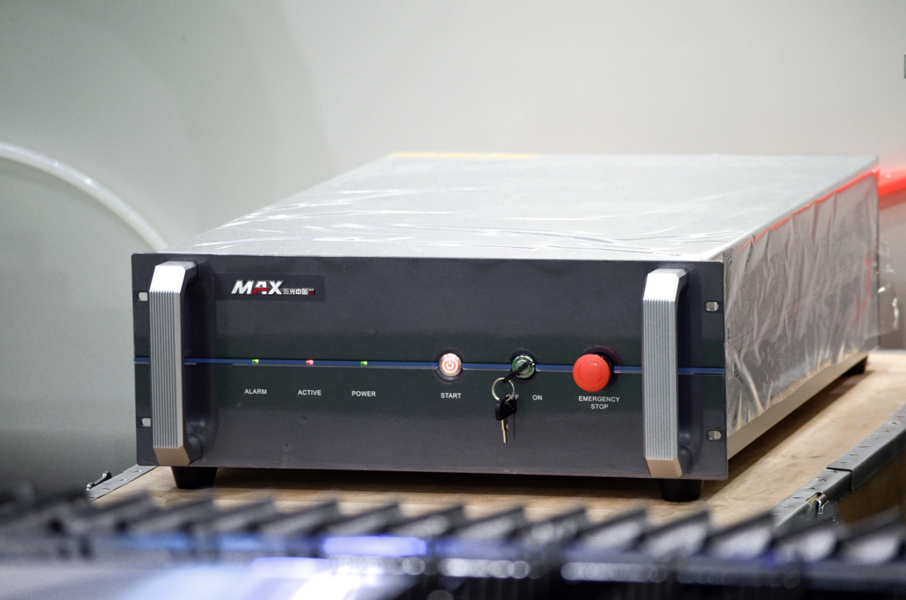 1500*3000mm 500w Racuys Or Ipg Fiber Laser Cutting Machine 1500*3000mm 500w Racuys 또는 Ipg 섬유 레이저 절단기