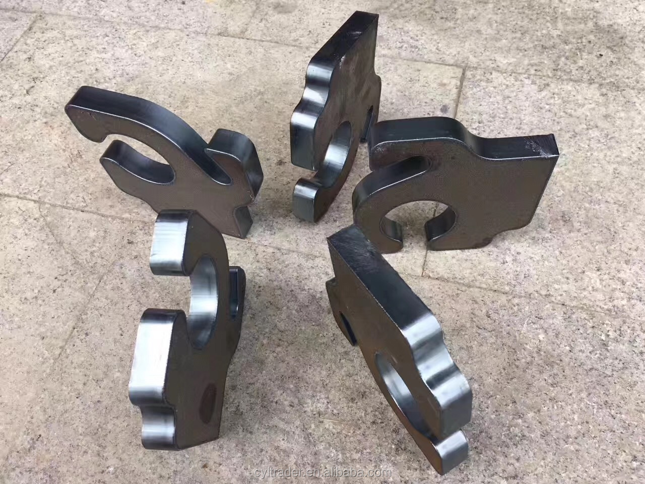 3015 4015 1kw에서 6kw Cnc 섬유 레이저 절단기 Raycus 레이저 힘