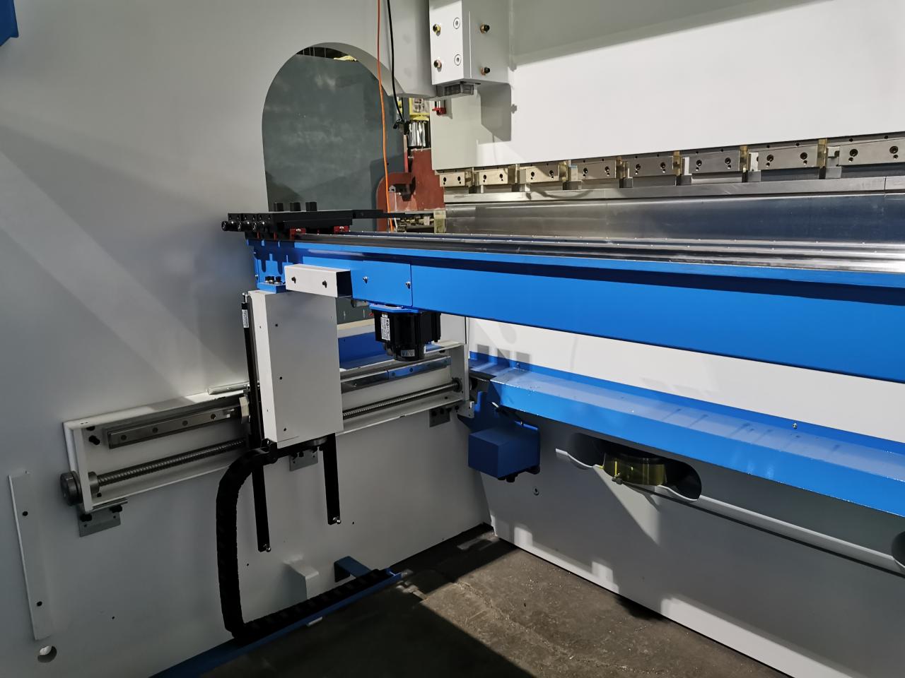 4 Axis Cnc Tandem Press Brake With Delem Da58t 2d Graphical Controller Delem Da58t 2d 그래픽 컨트롤러가 있는 4축 Cnc 탠덤 프레스 브레이크