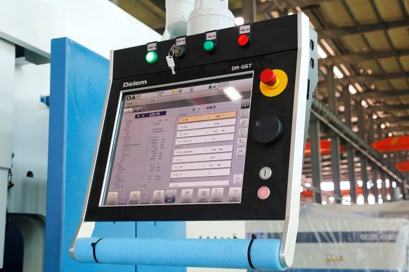 4 Axis Cnc Tandem Press Brake With Delem Da58t 2d Graphical Controller Delem Da58t 2d 그래픽 컨트롤러가 있는 4축 Cnc 탠덤 프레스 브레이크