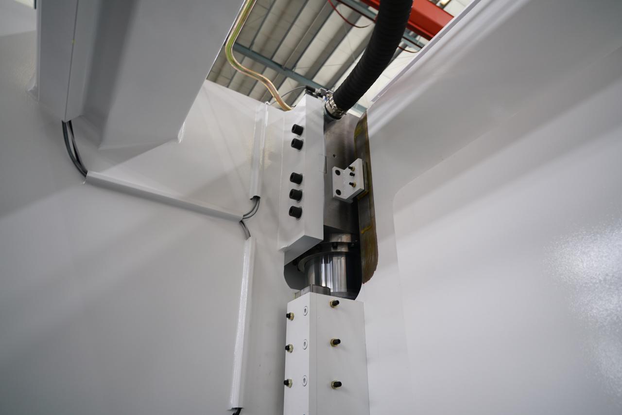 4 Axis Cnc Tandem Press Brake With Delem Da58t 2d Graphical Controller Delem Da58t 2d 그래픽 컨트롤러가 있는 4축 Cnc 탠덤 프레스 브레이크