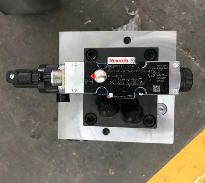 4 Axis Cnc Tandem Press Brake With Delem Da58t 2d Graphical Controller Delem Da58t 2d 그래픽 컨트롤러가 있는 4축 Cnc 탠덤 프레스 브레이크
