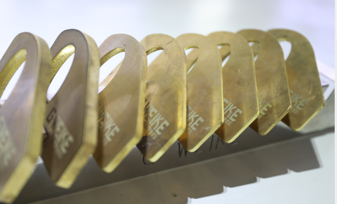 4kw 파이버 레이저 커팅 머신