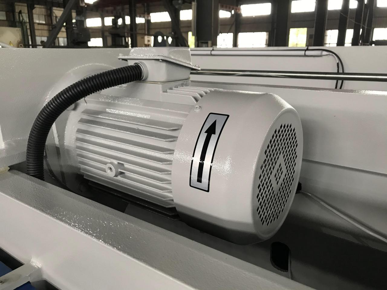 4mm Oem Qc11y-8x3200 Nc Hydraulic Guillotine Guillotine Shearing Machine 4mm Oem Qc11y-8x3200 Nc 유압 단두대 단두대 전단 기계