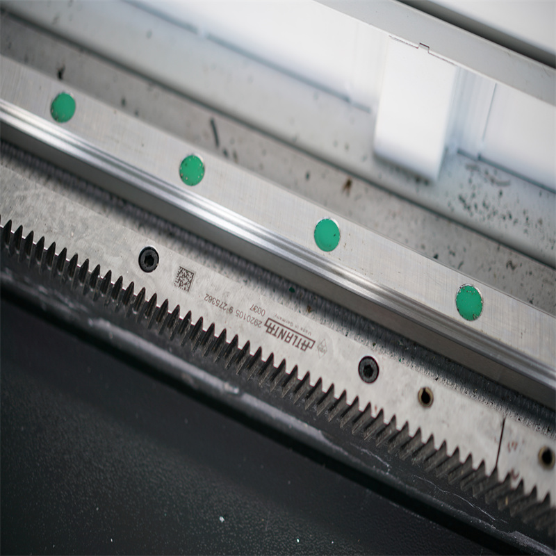 500W 1500W 4Kw 섬유 레이저 절단기 판금 레이저 절단기 2000Watt 3kw