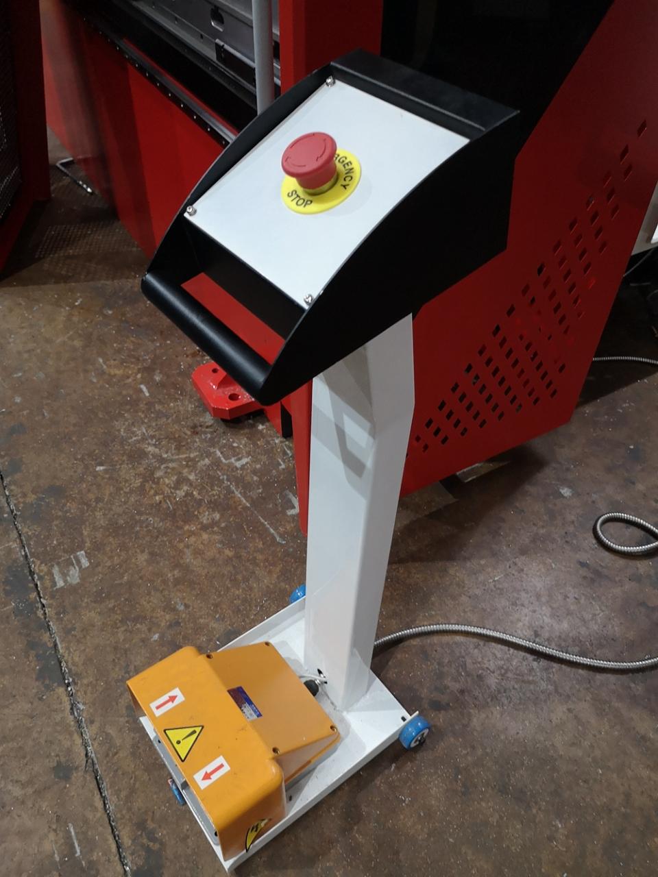 Delem Da66t 125 3+1 4+1 6+1 8+1 Cnc Hydraulic Press Brake For Metal Plate Bending Delem Da66t 125 3+1 4+1 6+1 8+1 금속 플레이트 벤딩용 Cnc 유압 프레스 브레이크