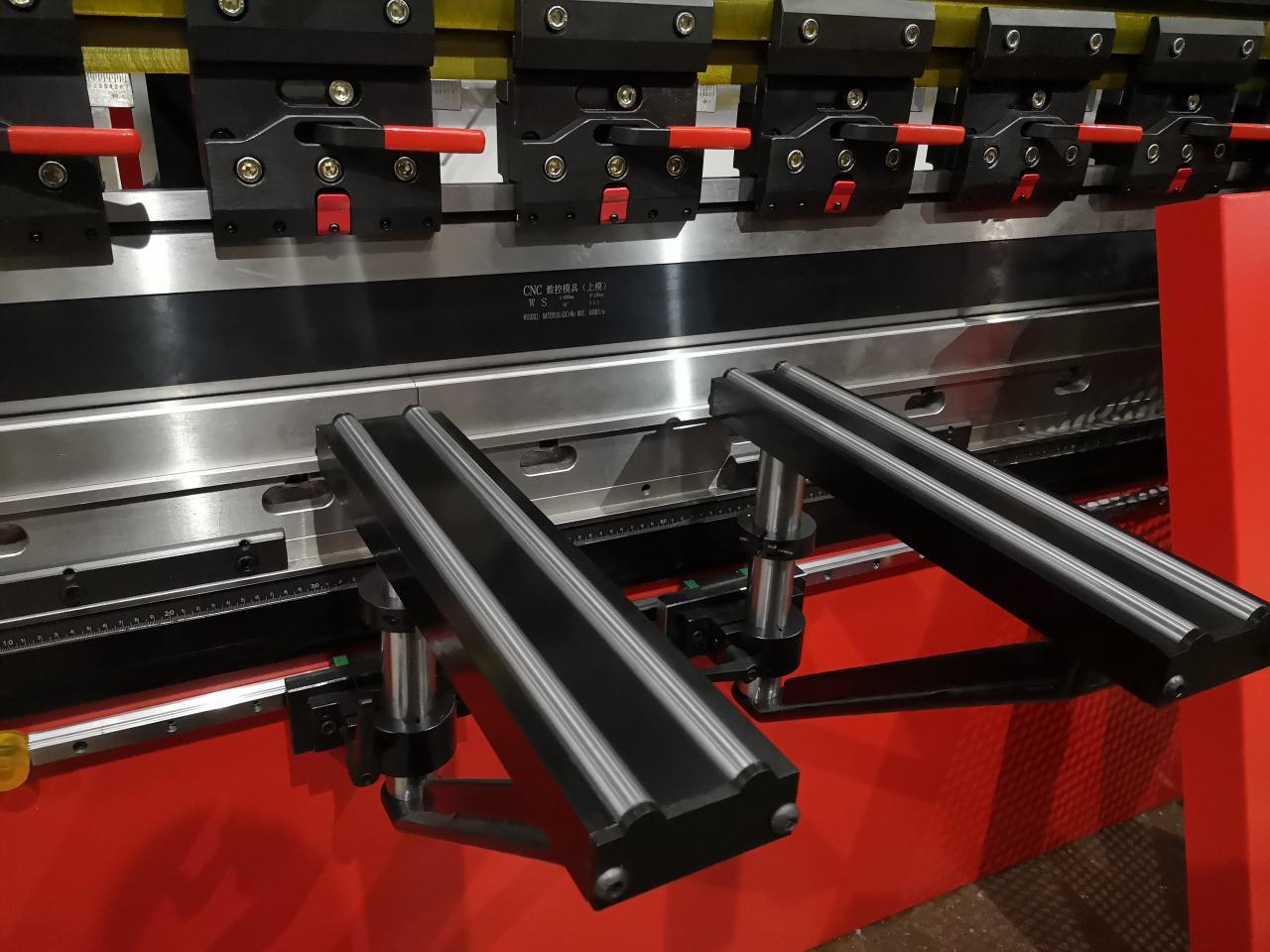 Delem Da66t 125 3+1 4+1 6+1 8+1 Cnc Hydraulic Press Brake For Metal Plate Bending Delem Da66t 125 3+1 4+1 6+1 8+1 금속 플레이트 벤딩용 Cnc 유압 프레스 브레이크