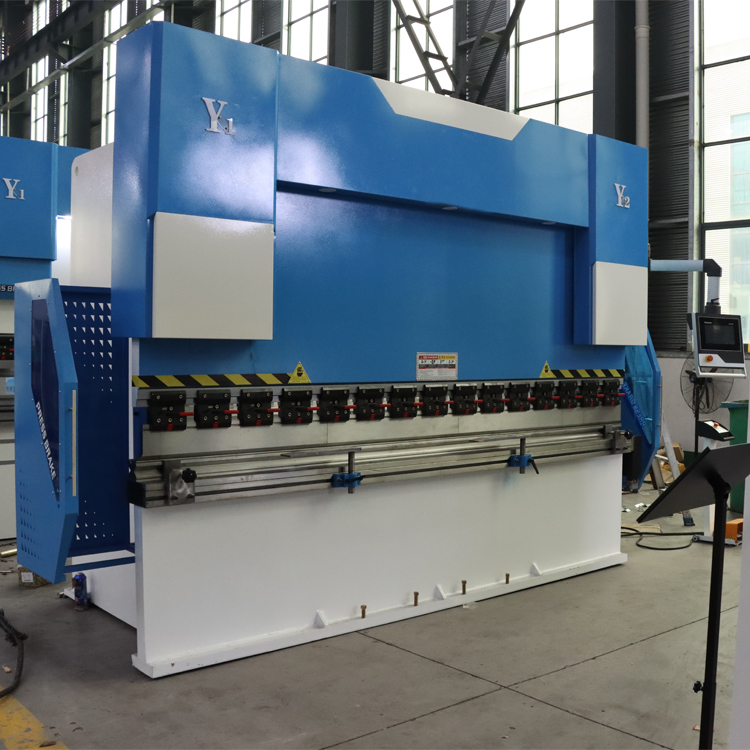 Electric Hydraulic Sheet 4 Axis Cnc Delem Press Brake 63t Metal Bending Machine 전기 유압 장 4 축선 Cnc Delem 압박 브레이크 63t 금속 구부리는 기계