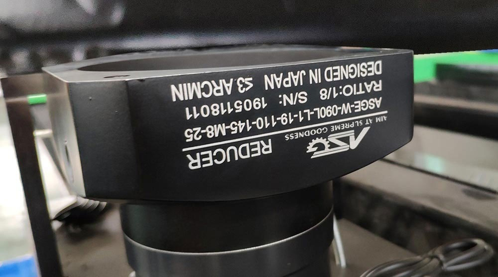 고정밀 1000w 파이버 레이저 절단기 가격