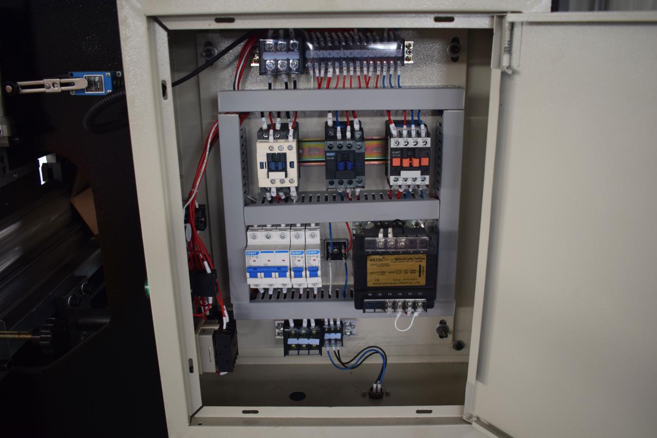 유압 판금 벤딩 Cnc 프레스 브레이크 기계 Wc67y