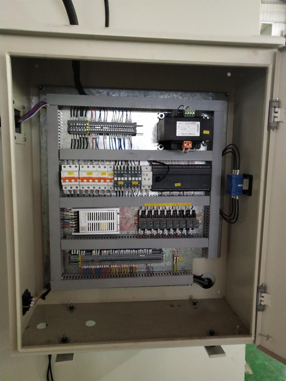 공압 마찰 클러치 고성능 펀치 프레스 기계