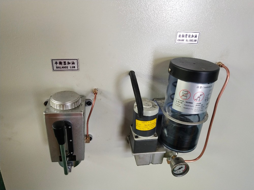 Pneumatic Friction Clutch High Performance Punch Press Machine 공압 마찰 클러치 고성능 펀치 프레스 기계