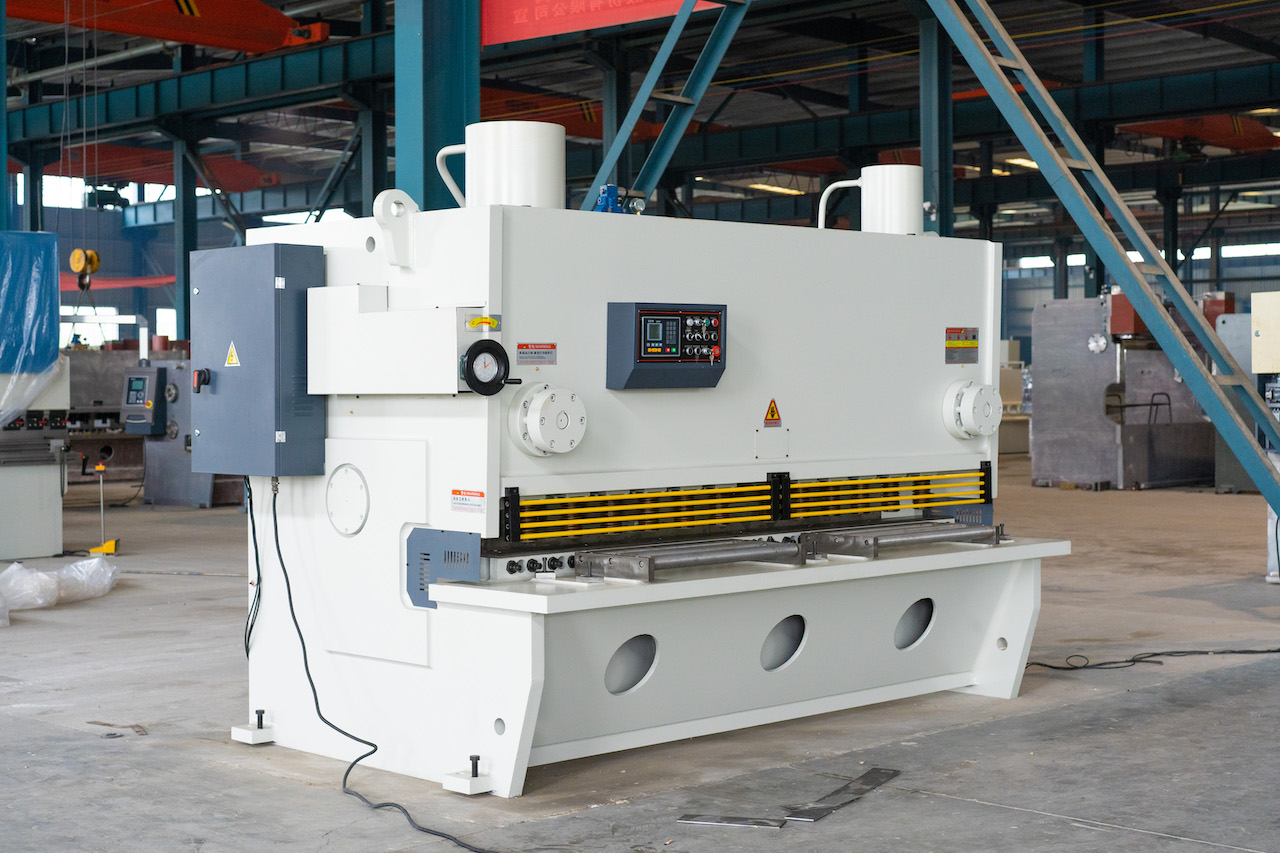 Qc11y 8x3200 Sheet Metal Shearing Machine Steel Plate Hydraulic Shearing Machine Qc11y 8x3200 판금 전단 기계 강판 유압 전단 기계