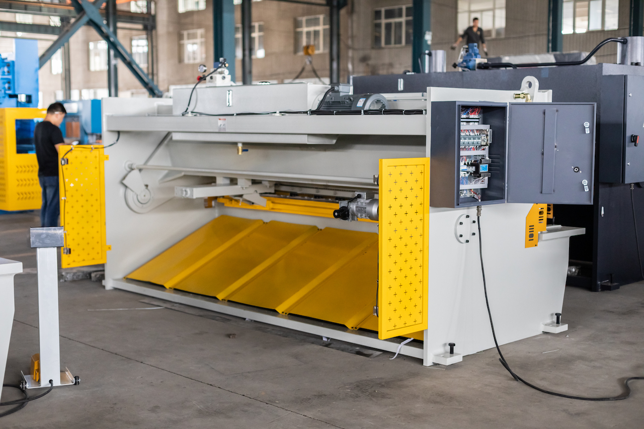 Qc11y 8x3200 판금 전단 기계 강판 유압 전단 기계