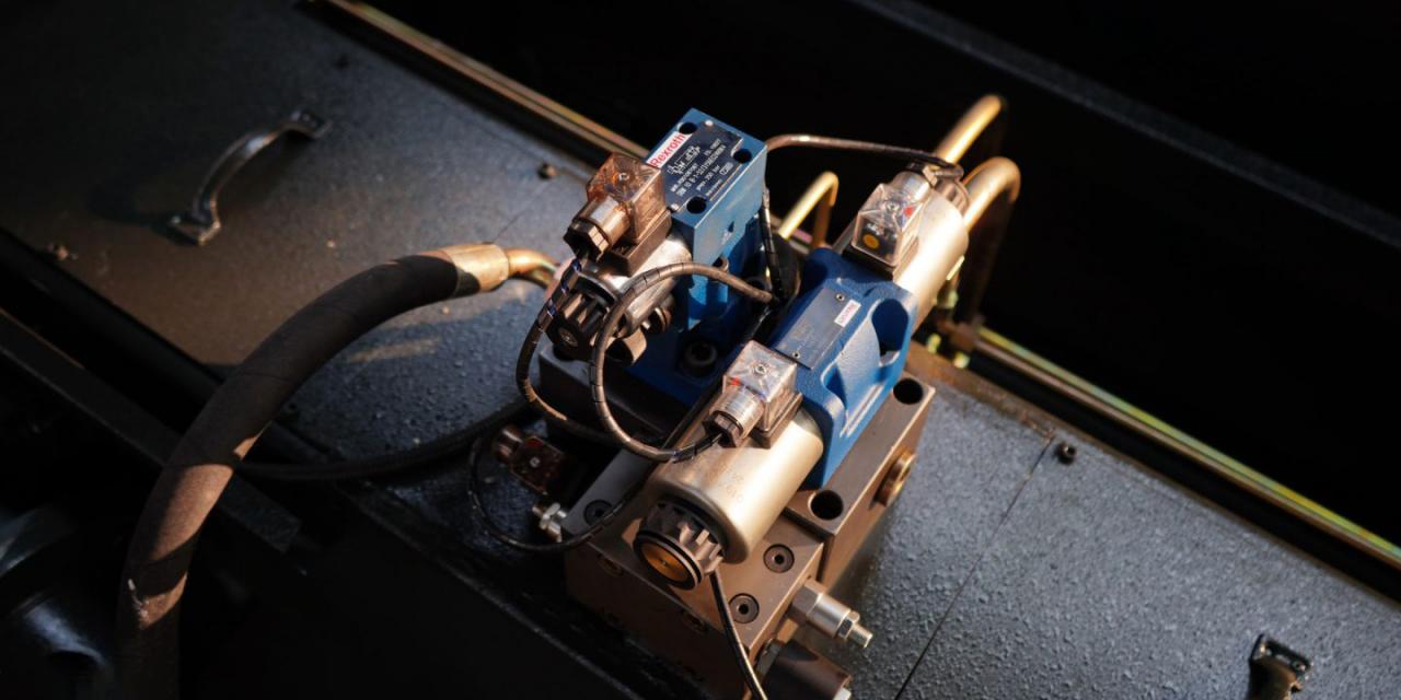 Wc67 Hydraulic Press Brake / CNC Press Bending Machine / Plate Bending Machine China Wc67 유압 프레스 브레이크 / CNC 프레스 벤딩 머신 / 플레이트 벤딩 머신 중국