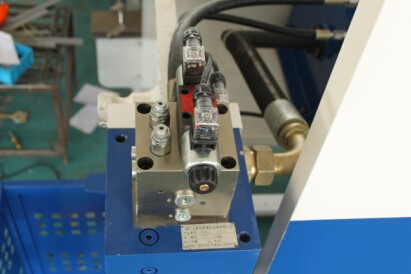 Wc67yk 80 100 160 200 Ton 3200mm E21 Nc Sheet Metal Oil Hydraulic Press Brake Price Wc67yk 80 100 160 200 톤 3200mm E21 Nc 판금 오일 유압 프레스 브레이크 가격